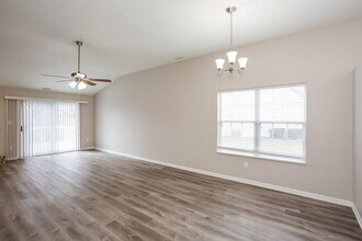 5507 Old Barn Dr in Indianapolis, IN - Building Photo - Building Photo