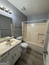 5902 N Castlegate Dr in Atlanta, GA - Building Photo - Building Photo