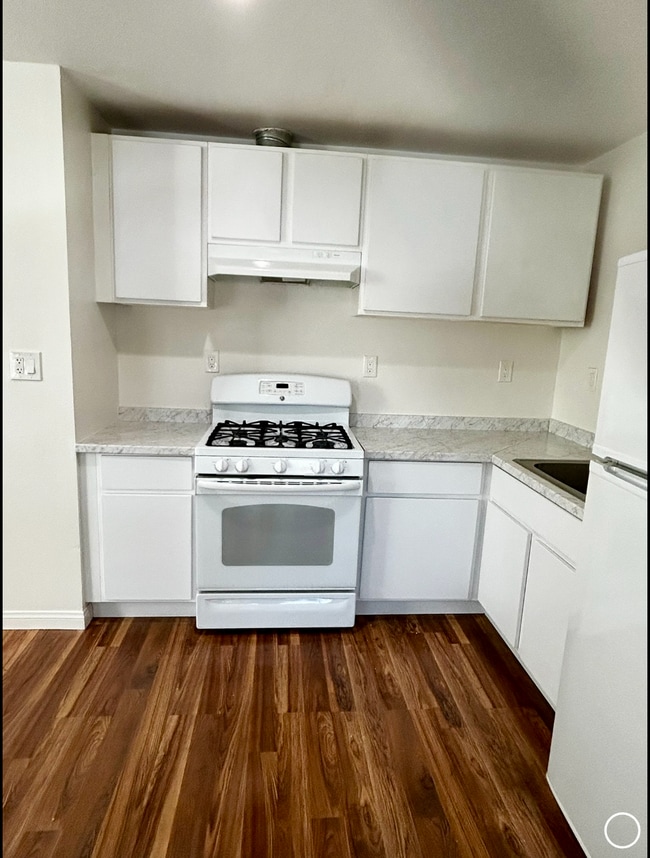 property at 1605 Fairfax Ct