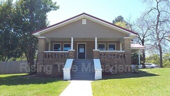 5129 Highland Ave in Adamsville, AL - Building Photo