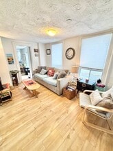 347 Charlotte St in Fredericton, NB - Building Photo - Building Photo