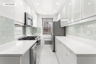 301 E 66th St in New York, NY - Building Photo