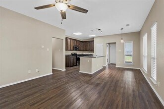 427 Jannie St in Denton, TX - Building Photo - Building Photo