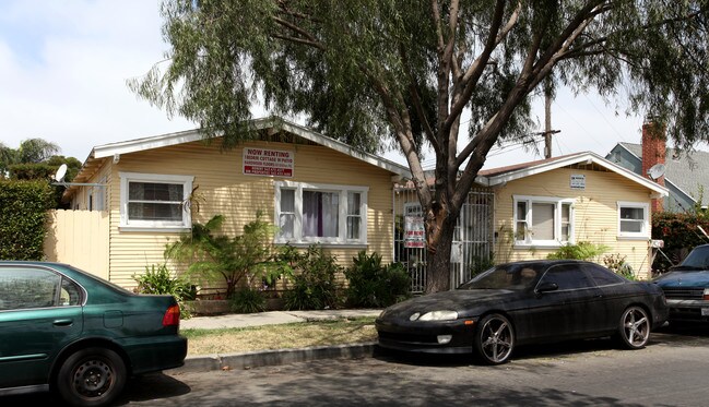 371-379 Walnut Ave in Long Beach, CA - Foto de edificio - Building Photo