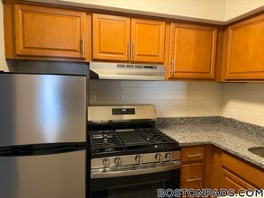 60 Reservoir St, Unit 211 in Brockton, MA - Building Photo - Building Photo