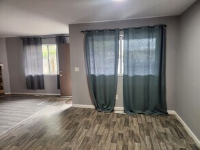 701 Blair Pl in Santa Rosa, CA - Building Photo - Building Photo