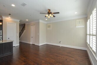 1110 Oakwood Pass Ct in Houston, TX - Building Photo - Building Photo
