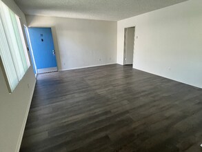 10541 National Blvd, Unit APT 18 in Los Angeles, CA - Building Photo - Building Photo
