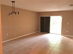 15731 SW 137th Ave in Miami, FL - Building Photo - Building Photo