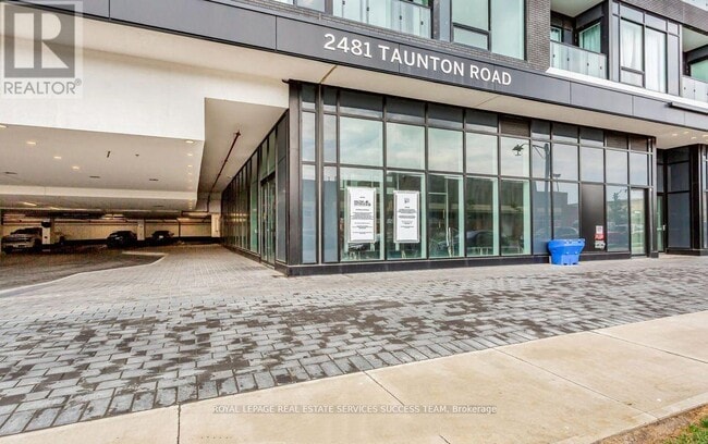 2481-2481 Taunton Rd in Oakville, ON - Building Photo - Building Photo
