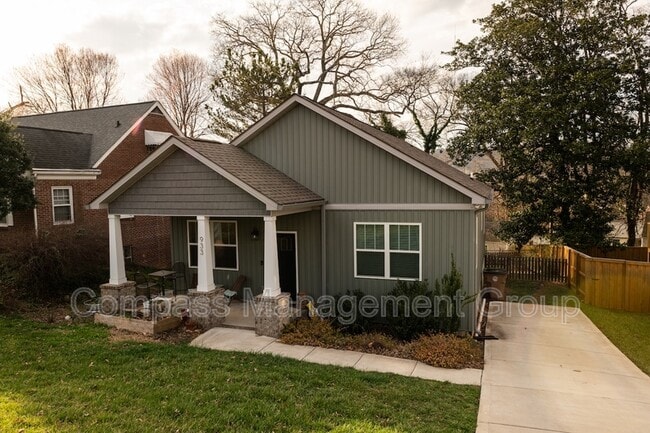 933 E Churchwell Ave in Knoxville, TN - Building Photo - Building Photo