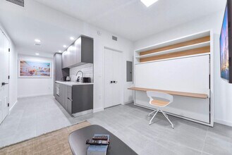 227 NE 2nd St in Miami, FL - Building Photo - Building Photo