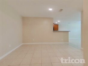 524 Red Dusk Paint Dr in La Marque, TX - Foto de edificio - Building Photo