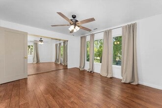 2551 S Waverly Ave in Redding, CA - Building Photo - Building Photo