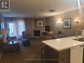 90 Highland Dr in Oro-Medonte, ON - Building Photo - Building Photo