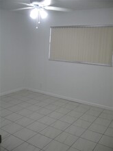 3955 N Nob Hill Rd, Unit 202 in Sunrise, FL - Building Photo - Building Photo