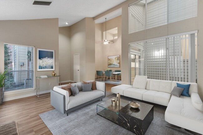 955 Memorial Village Dr in Houston, TX - Building Photo - Building Photo
