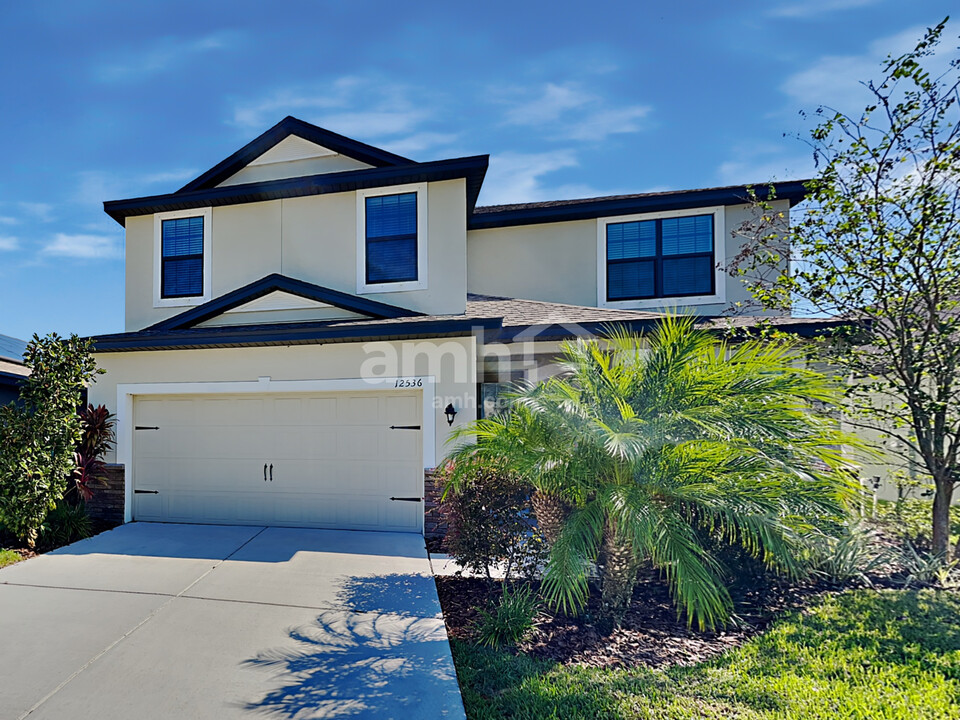 12536 Ballentrae Forest Dr in Riverview, FL - Foto de edificio