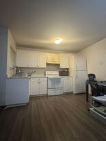 7890 115 St in Delta, BC - Building Photo