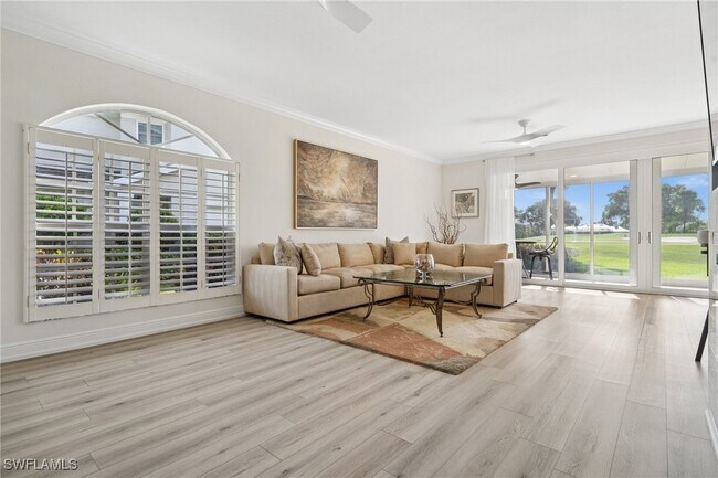 13180 Hamilton Harbour Dr in Naples, FL - Building Photo - Building Photo