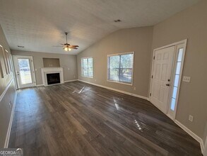 2137 Hickory Bend SE in Conyers, GA - Building Photo - Building Photo