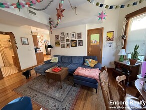 346 Faneuil St, Unit 3 in Boston, MA - Building Photo - Building Photo