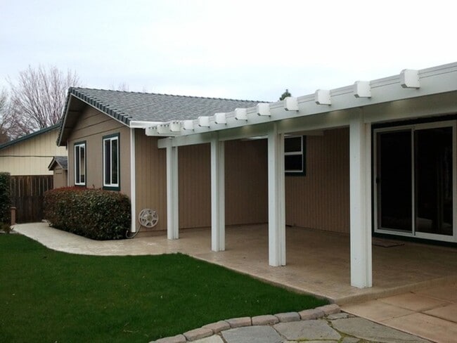 680 Malabar St in Central Point, OR - Building Photo - Building Photo