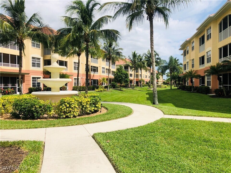 1133 Van Loon Commons Cir in Cape Coral, FL - Building Photo