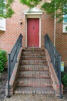 17 Miles Cary Mews in Hampton, VA - Building Photo