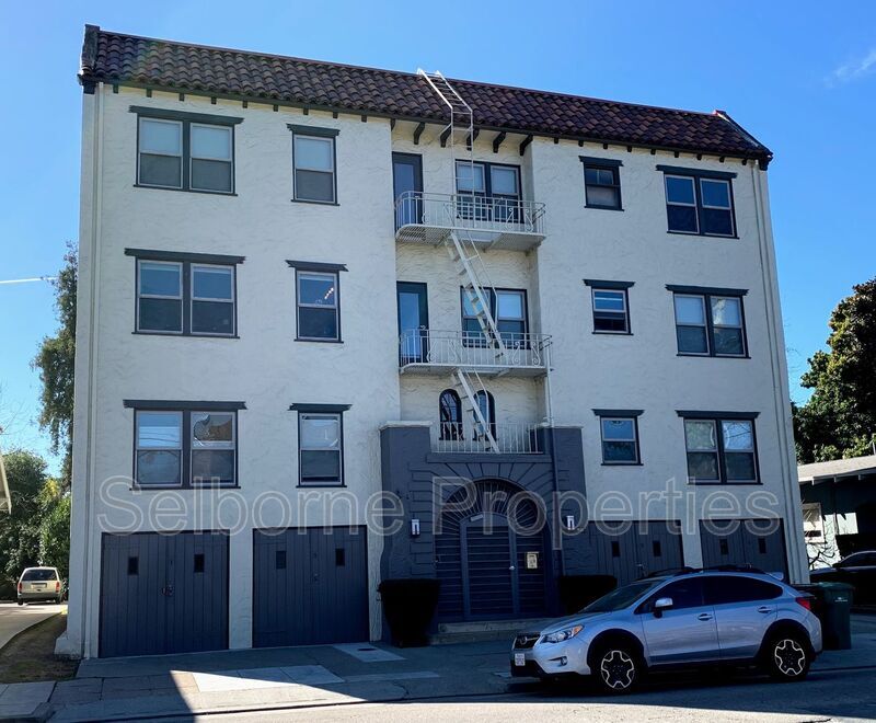 507 Forest St in Oakland, CA - Building Photo