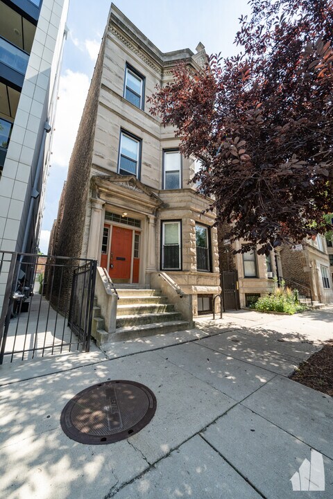 1037 S Racine Ave in Chicago, IL - Building Photo