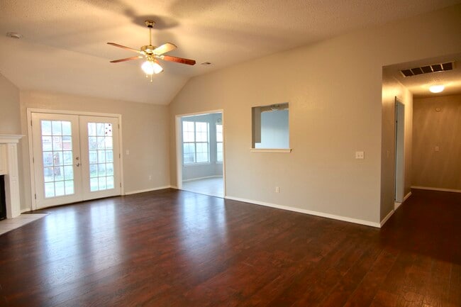 3913 SW Cherry Rd in Bentonville, AR - Building Photo - Building Photo