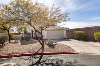 1000 Miradero Ln in Las Vegas, NV - Building Photo - Building Photo