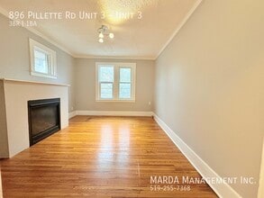 896 Pillette Rd in Windsor, ON - Building Photo - Building Photo