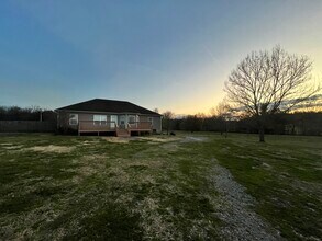 476 Bill Russell Rd in Wartrace, TN - Building Photo - Building Photo