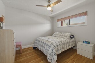 371 S Hollybrook Dr in Pembroke Pines, FL - Building Photo - Building Photo