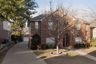 6440 Fianna Hills Dr in Fort Worth, TX - Building Photo - Building Photo