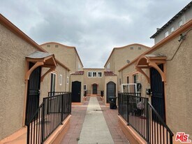 836 S Catalina St in Los Angeles, CA - Building Photo