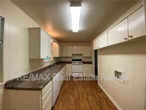 9 Finger Dr in Bella Vista, AR - Building Photo - Building Photo