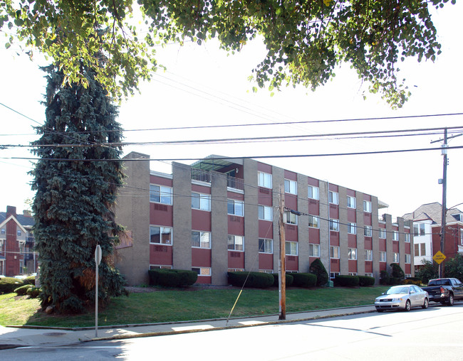 Alder Place Apartments in Pittsburgh, PA - Building Photo - Building Photo