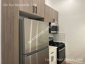 224 Old Bergen Rd in Jersey City, NJ - Building Photo - Building Photo
