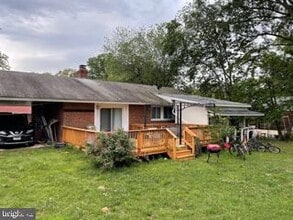6710 Hopewell Ave in Springfield, VA - Building Photo - Building Photo