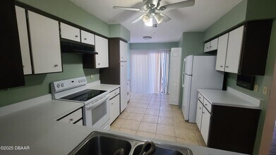 140 Laughing Gull Ct in Daytona Beach, FL - Building Photo - Building Photo