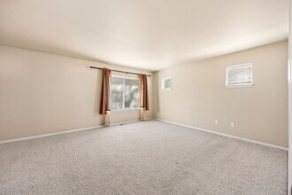 19123 14th Dr SE in Bothell, WA - Building Photo - Building Photo