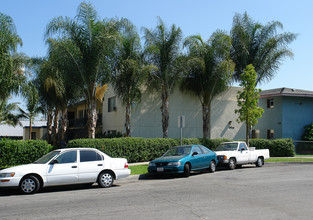 1939 E Wilson Ave in Orange, CA - Building Photo - Building Photo