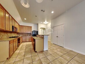 223 Dancing Light Ln in Red Oak, TX - Building Photo - Building Photo