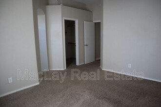 943 E Carla Vista Pl in Chandler, AZ - Foto de edificio - Building Photo