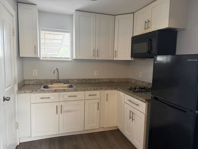 2460 North St in Beaumont, TX - Building Photo - Building Photo