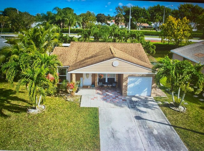 8411 Garden Gate Pl in Boca Raton, FL - Building Photo - Building Photo