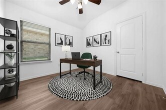 307 Knoll Pines Drive in Terrell, TX - Building Photo - Building Photo